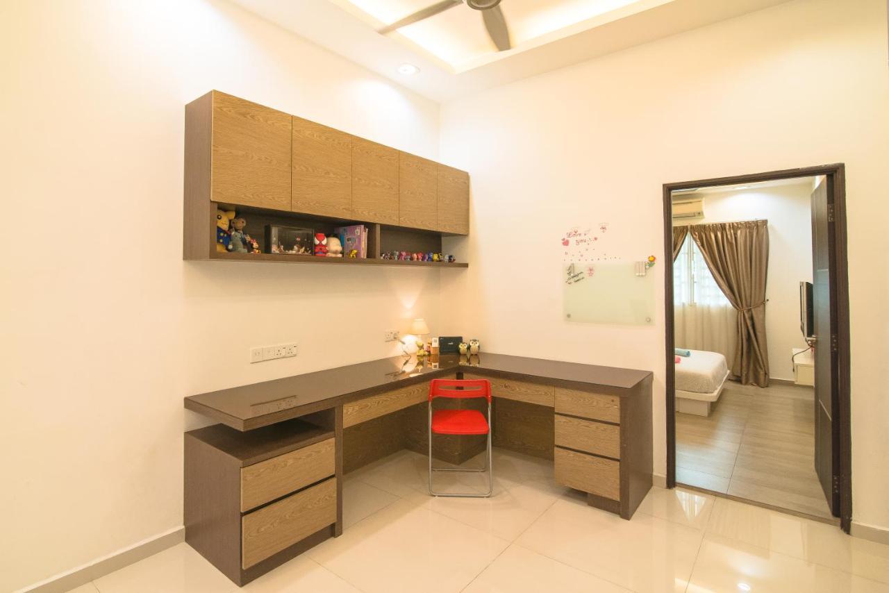 Landed Cozy House Near Spice, Airport Apartment Kampong Manggis Luaran gambar